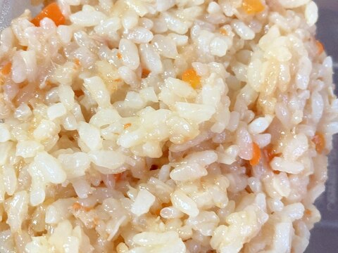 ツナ、人参、えのきの炊き込みご飯